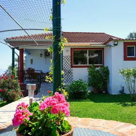 Traditional Seaview Candili Holiday home *